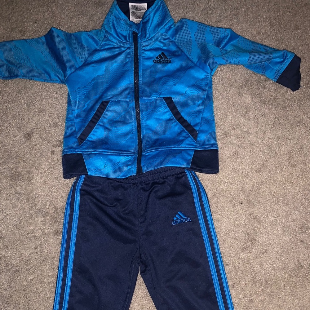 ***BOGO FREE *****Adidas 2pc sweatsuit